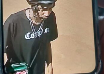 Bandido mostra a cara com o amiguinho, após furtar moto, em Campo Grande