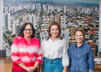 Lideranças femininas da direita se unem em apoio à reeleição da prefeita Adriane no 1° Encontro Delas