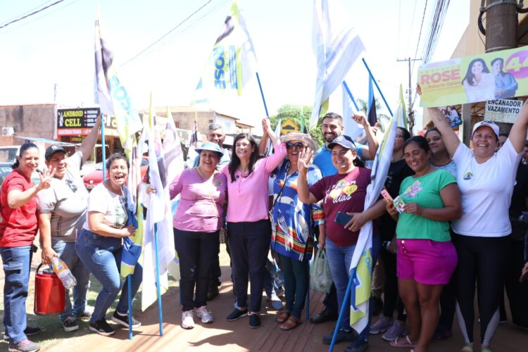 Com comício e caminhadas, Rose apresenta propostas para população em bairros de Campo Grande
