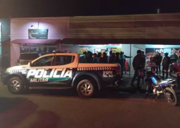 Jovem é baleado com dois tiros por homem em Chevrolet Classic e está em estado grave