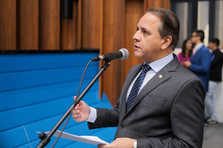 Comissão de deputados pede impeachment dos conselheiros do TCE-MS afastados