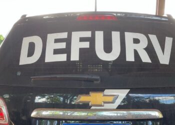 Três são presos em oficina suspeita de ocultar veículos adulterados, no Nova Campo Grande