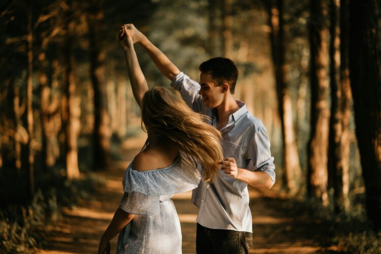 Professor explica que dança é bom para combater depressão e melhorar a saúde mental