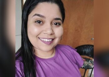 Após saber que jovem estava apaixonada por outro, homem esfaqueia o pescoço dela 2 vezes
