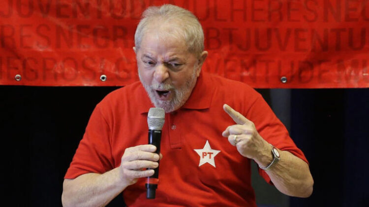 PF faz operação contra fraude que filiou Lula ao partido de Bolsonaro