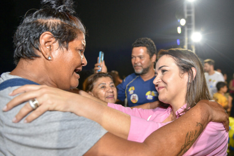 Na reta final, Adriane recebe carinho de apoiadores e celebra campanha limpa e baseada em propostas