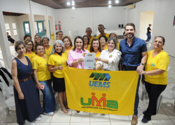 Prefeita Adriane assina Carta de Compromisso pela Política da Pessoa Idosa e destaca projetos para a terceira idade