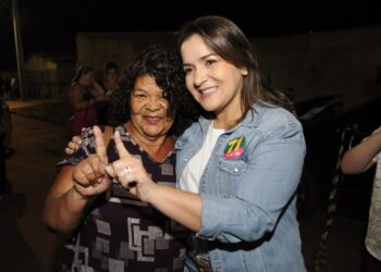 Com meta de entregar 400 km de asfalto, Adriane dará atenção especial a bairros esquecidos por décadas