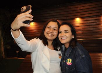 Adriane apresenta ações realizadas nas áreas da educação e segurança a moradores da região do Segredo
