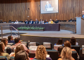 Presidente do TCE-MS participa de Seminário de Direitos da Criança e do Adolescente na DPE