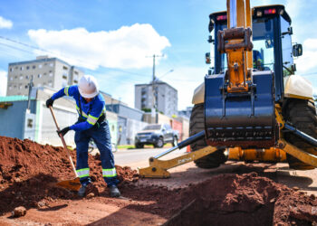 Com 190 km de rede esgoto implantados neste ano, Águas universaliza mais 4 bairros