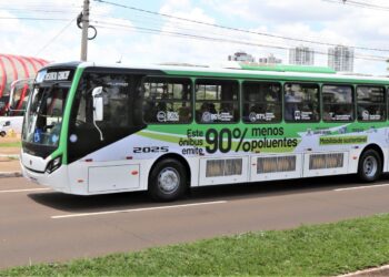 Ônibus movido 100% a gás natural começa a ser testado em Campo Grande