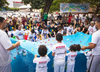 Na Capital, projeto de capoeira celebra o mês das crianças com atividades para toda a família