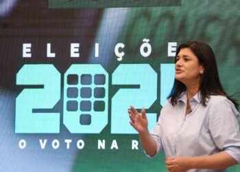 “Represento a oportunidade de mudança para quem está insatisfeito”, diz Rose Modesto