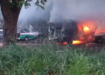 Incêndio destrói cinco veículos da Prefeitura de Bataguassu e polícia apura causa