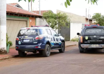 Ladrão que atirou em idoso durante assalto é morto em confronto com policiais da Derf