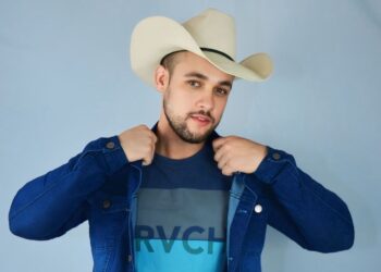Cantor Gabriel Totti grava novo projeto com produção de Valdir Souza