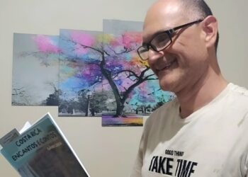 Belezas de Costa Rica ganham vida em livro de policial militar apaixonado pela natureza local