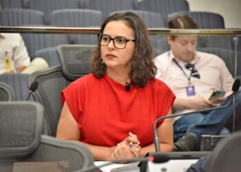 Deputada cobra explicações sobre empréstimo de R$ 200 Milhões para Sanesul