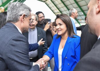 Em agenda com ministro, prefeita reforça compromisso em transformar educação de Capital em referência