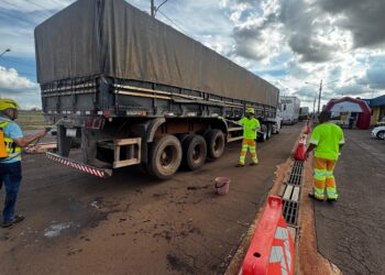 CCR MSVia e PRF/MS promovem ação conjunta para segurança viária de veículos de carga pesada na BR-163