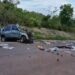VÍDEO: Condutor de Uno morre em colisão frontal com carreta na BR-153; motor foi arrancado do carro com a força da batida