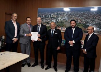 VÍDEO: Câmara e Defensoria firmam acordo para programa de orientação jurídica