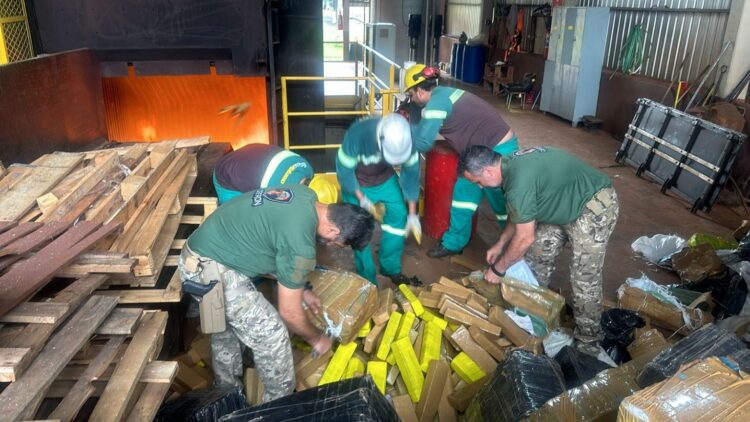 Polícia Civil incinera mais de 12 toneladas de drogas em Ponta Porã