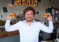 Claudio Baran visita as hamburguerias do Burger Fest na Capital