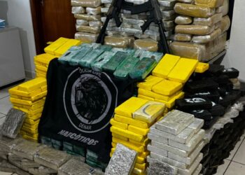 Denar apreende dois fuzis e carga de droga avaliada em R$ 15 milhões, em Jaraguari
