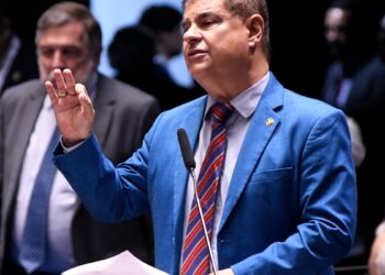 Senador propõe medidas para regulamentar sistemas de inteligência artificial