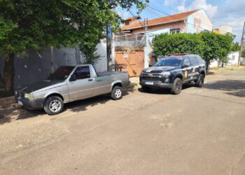 Homem é preso com Fiat Fiorino adulterada no Bairro Amambai, na Capital