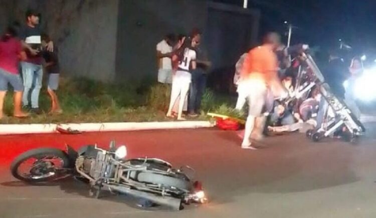 Sabrina morre atropelada por caminhonete pilotando sua moto, em Ponta Porã