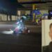 Rapaz cai de moto ao passar por “olho de gato”, é atropelado por outra moto e morre