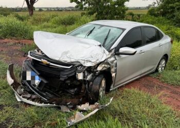 Morre idosa que seguia em carro que colidiu de frente com veículo de jornalistas na BR-376