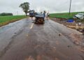 Capivara News TV: Colisão entre carros destrói Palio, joga carro na vegetação e mata 1 mulher em MS