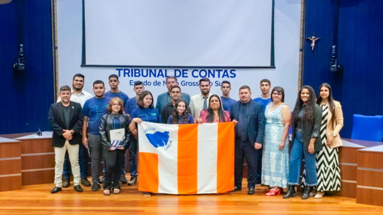 TCE-MS recebe estudantes e servidores da Câmara de Aparecida do Taboado