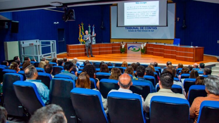 Servidores do TCE-MS participam do curso “Linguagem Simples: Redação de Textos Técnicos de Controle”