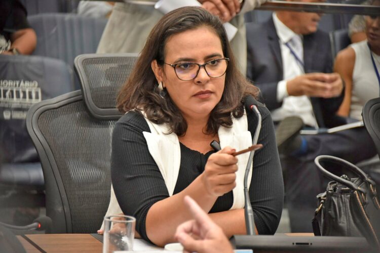 Deputada manifesta preocupação com situação dos policiais penais de MS e cobra ações do Governo