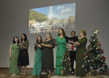 Famílias Celebram a Cantata de  Natal 2024 na igreja de Jesus Cristo