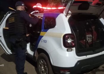 Capivara News TV: Rapaz e carrinho de mão são levados pra delegacia, após descarte de lixo irregular
