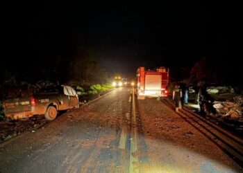 Homem morre em colisão frontal de Montana com S-10 na MS-134