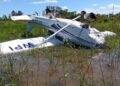 Capivara News TV: Avião cai em área alagada de Aquidauana e deixa três feridos