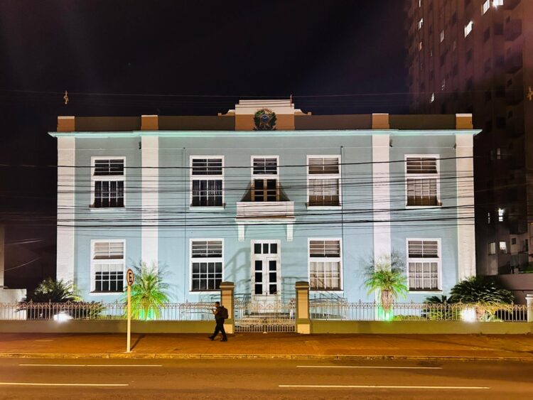 Literatura Sul-Mato-Grossense faz história com lançamento simultâneo de 25 Livros, na Capital