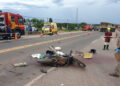 Motociclista morre em colisão com carreta, na BR-163, em Coxim