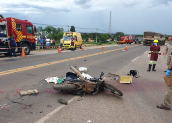 Motociclista morre em colisão com carreta, na BR-163, em Coxim