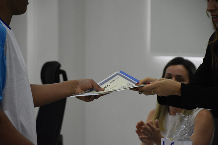 Senai e MPT entregam certificados para socioeducandos da Unei Dom Bosco