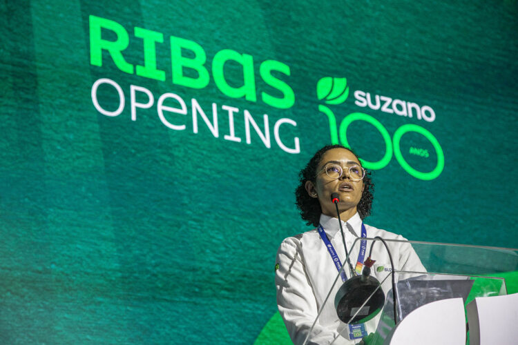 Formada pelo Senai, engenheira da Suzano abriu espaço para mais de 600 mulheres na nova fábrica