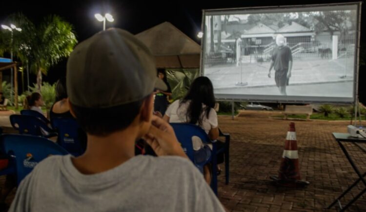 TransCine encerra projeto de cinema com exibição, em Campo Grande