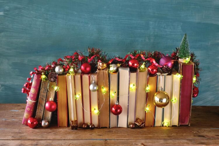 Confira dicas de livros para presentear neste Natal